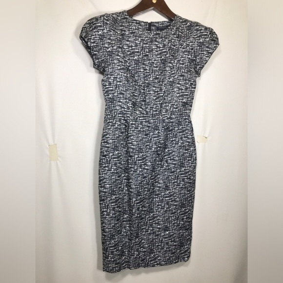 Banana Republic Dresses & Skirts - Banana Republic Dress Women's Size 0 Black White Sheath